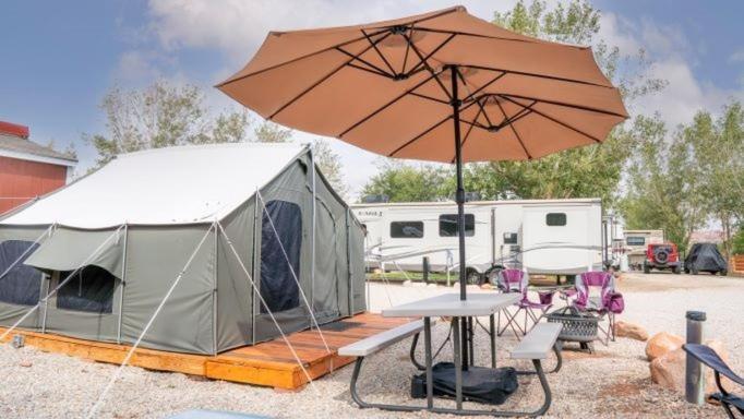 Funstays Glamping Setup Tent In Rv Park #4 Ok-T4 Moab Buitenkant foto
